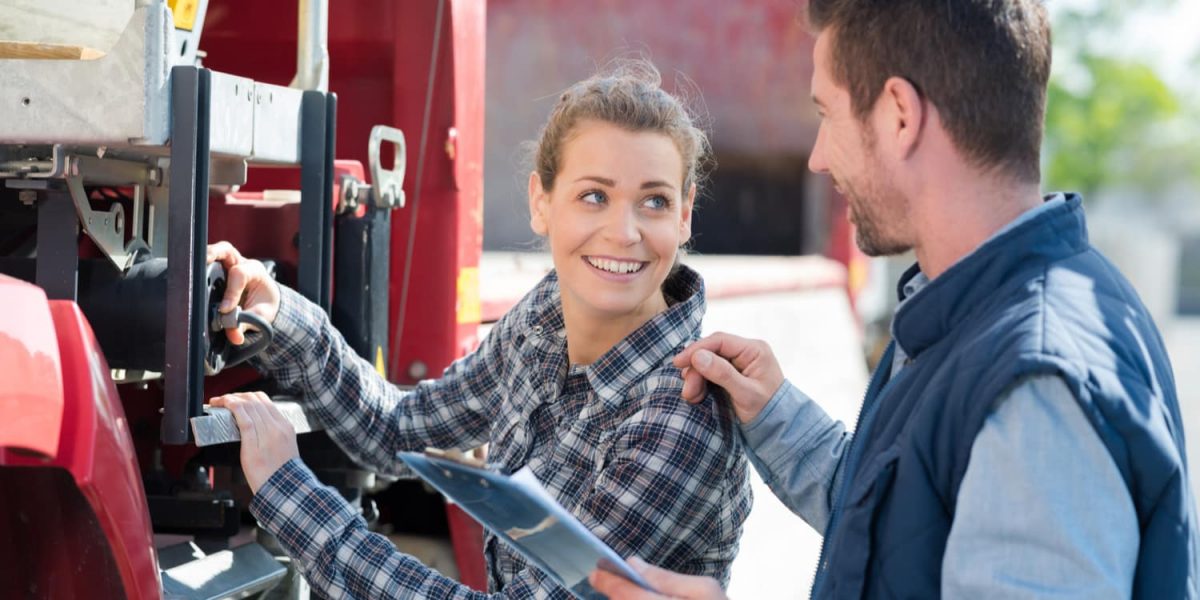 Top 3 Benefits of Becoming a Husband-and-Wife Trucking Team